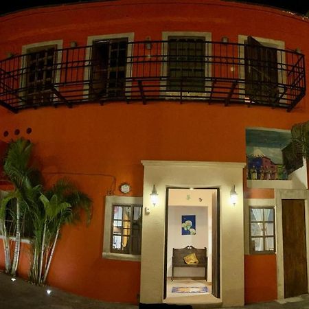 Ikaro Suites Colonial Cancún Extérieur photo