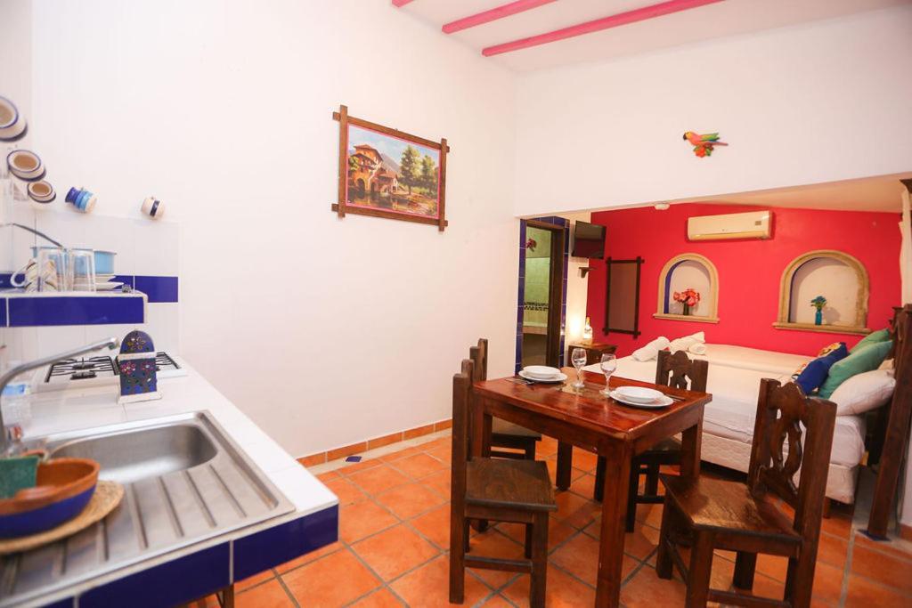 Ikaro Suites Colonial Cancún Extérieur photo
